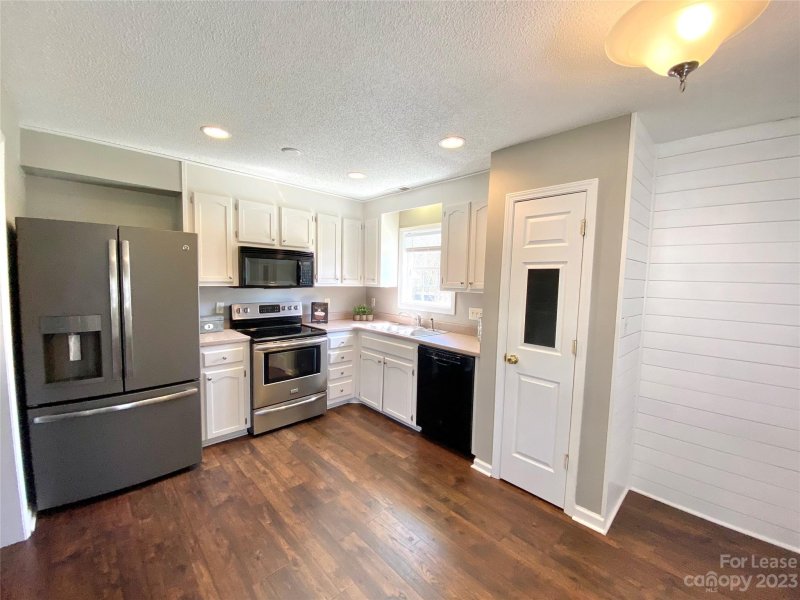 Property image 3 at 15 Linestowe Drive, Belmont, NC 28012