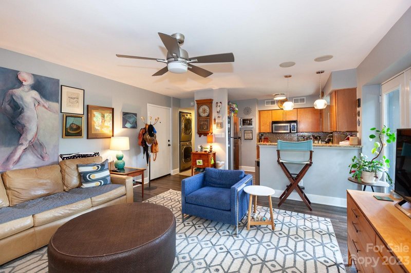 Property image 5 at 2427 Vail Avenue, Charlotte, NC 28207