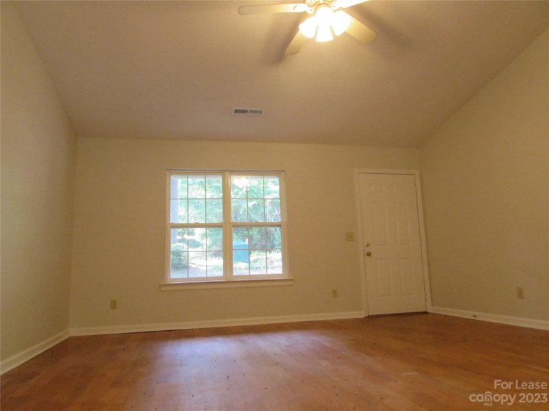 Property image 3 at 112 Milbros Lane, Mooresville, NC 28117