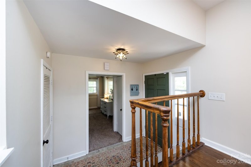 Property image 4 at 1301 Fox Run Drive, Charlotte, NC 28212