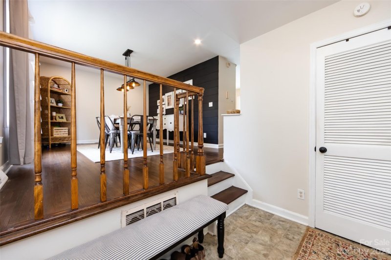 Property image 5 at 1301 Fox Run Drive, Charlotte, NC 28212