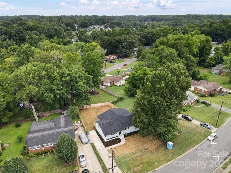 Property image 5 at 3728 Fieldcrest Road, Charlotte, NC 28217