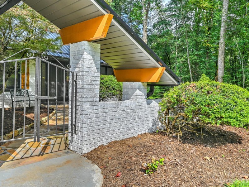 Property image 2 at 128 E Laurel Lane, Etowah, NC 28729