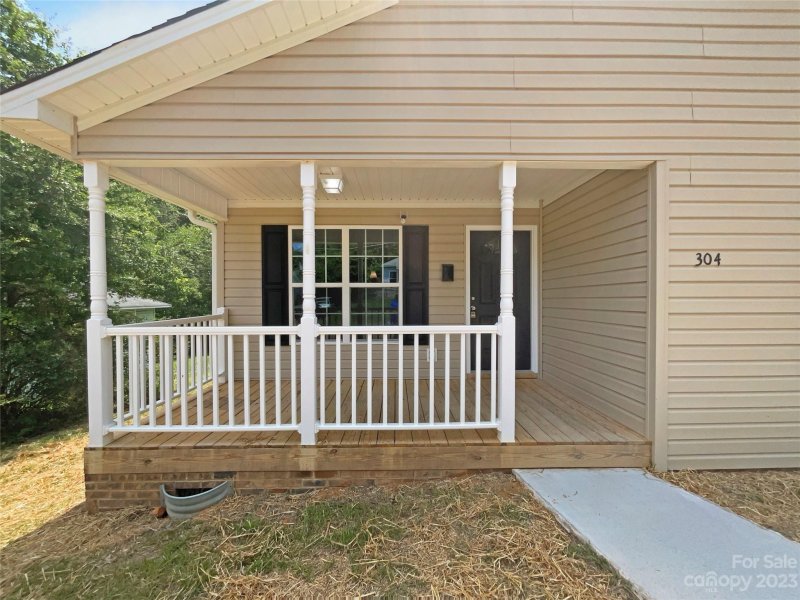 Property image 2 at 304 Flat Rock Street, Clover, SC 29710