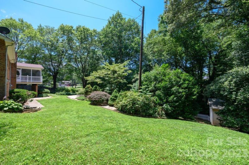 Property image 4 at 3805 22nd Street Court, Hickory, NC 28601