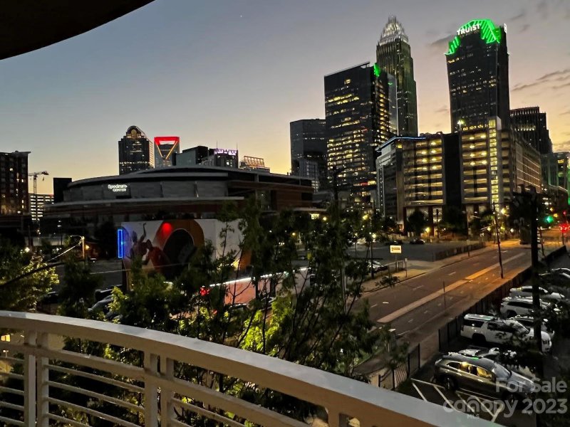 Property image 4 at 505 E 6th Street, Charlotte, NC 28202