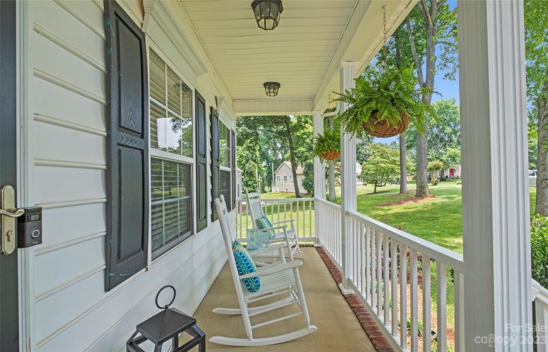 Property image 2 at 147 Spring Grove Drive, Mooresville, NC 28117