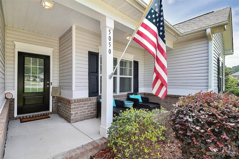 Property image 5 at 5050 Abbington Way, Belmont, NC 28012