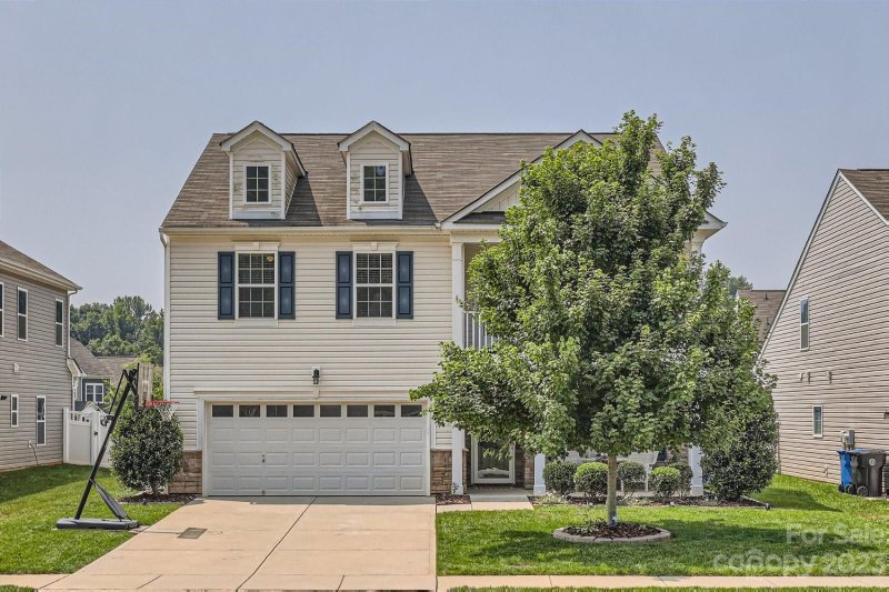 Property image 2 at 201 Paradise Hills Circle, Mooresville, NC 28115