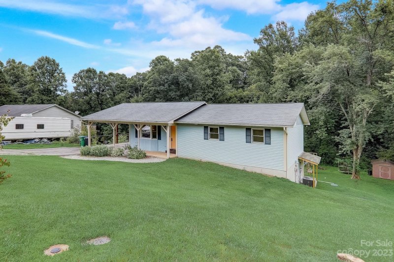 Property image 2 at 4155 Turnpike Road, Horse Shoe, NC 28742