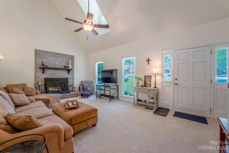 Property image 4 at 206 Ballard Court, Fort Mill, SC 29715