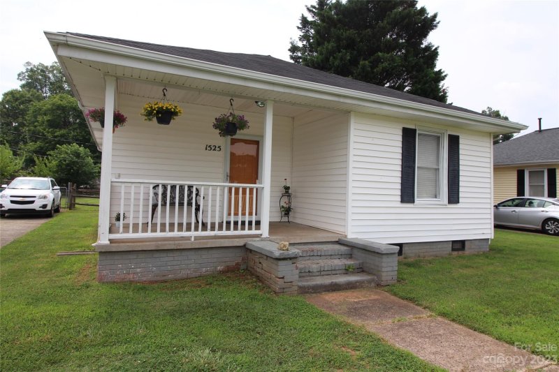 Property image 2 at 1525 Perfection Avenue, Belmont, NC 28012
