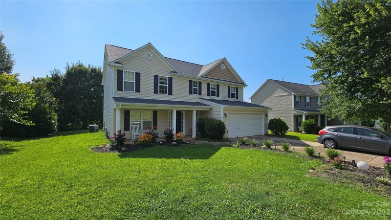 Property image 2 at 321 Ashton Bluff Circle, Mount Holly, NC 28120