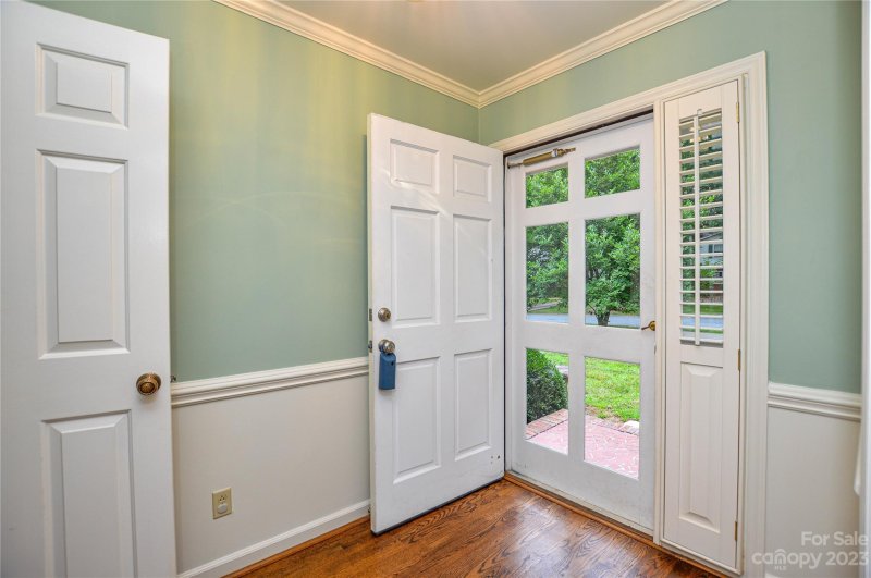 Property image 3 at 324 Chadmore Drive, Charlotte, NC 28270