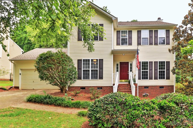 Property image 2 at 110 Shade Tree Circle, Fort Mill, SC 29715