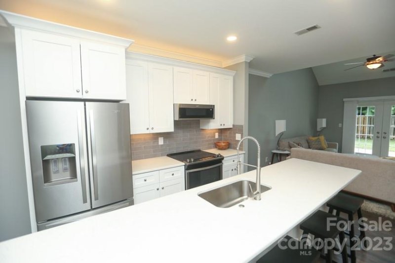 Property image 3 at 360 Valley Brook Lane, Concord, NC 28025