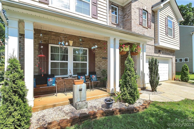 Property image 2 at 7109 Barefoot Forest Drive, Charlotte, NC 28269