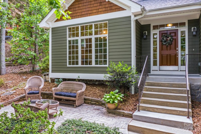 Property image 3 at 19 Hearthstone Drive, Asheville, NC 28803