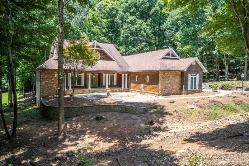 Property image 2 at 139 N Harbor Watch Drive, Statesville, NC 28677