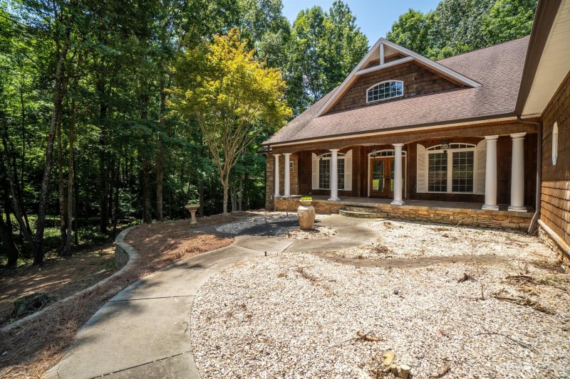 Property image 5 at 139 N Harbor Watch Drive, Statesville, NC 28677