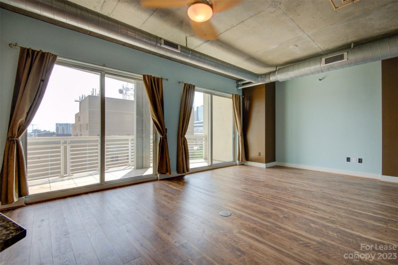 Property image 4 at 505 E 6th Street, Charlotte, NC 28202