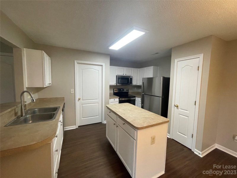 Property image 3 at 218 English Hills Drive, Mooresville, NC 28115