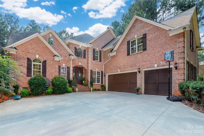 Property image 2 at 7327 Bay Ridge Drive, Denver, NC 28037