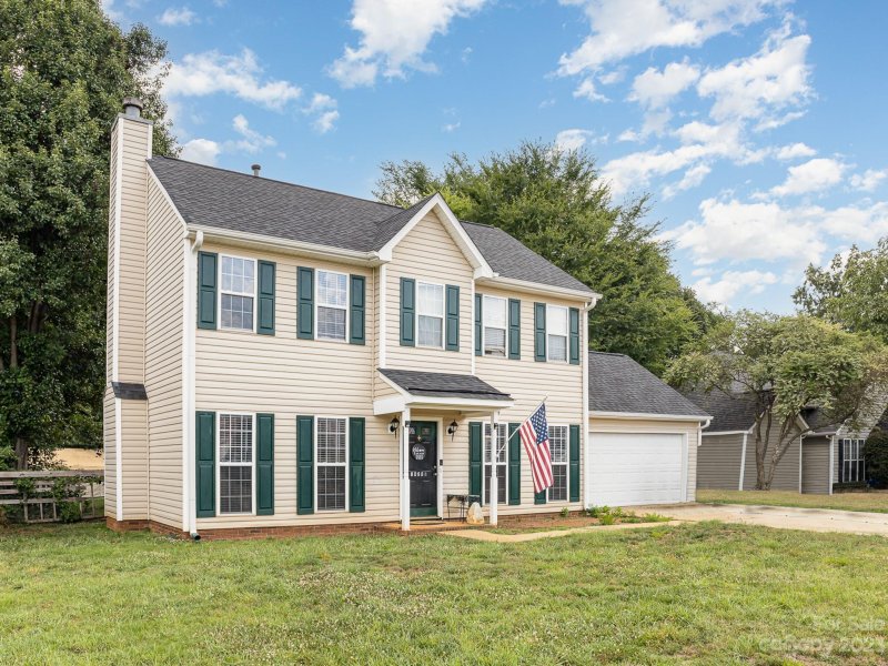 Property image 2 at 14115 Southbridge Forest Drive, Charlotte, NC 28273