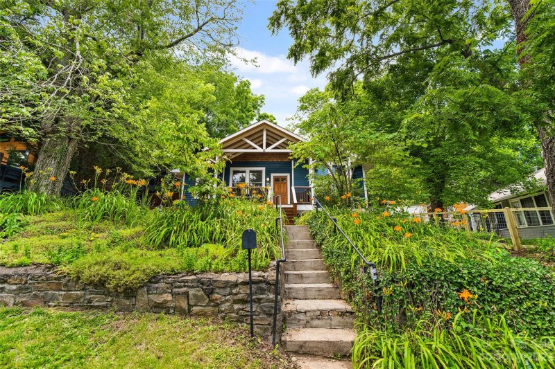 Property image 4 at 12 Cornelia Street, Asheville, NC 28801