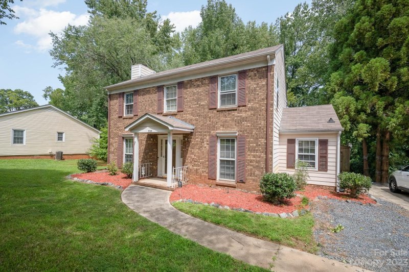 Property image 2 at 5128 Chestnut Lake Drive, Charlotte, NC 28227