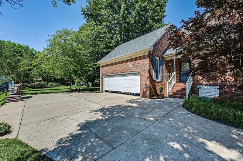 Property image 2 at 4262 Mackenzie Court, Concord, NC 28027