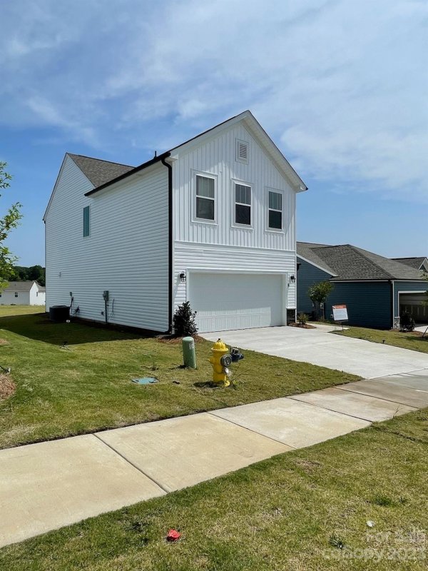 Property image 3 at 3035 Pinehills Way, Mount Holly, NC 28120