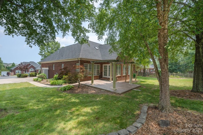 Property image 3 at 315 Hawksnest Court, Matthews, NC 28104