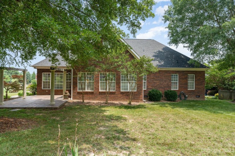 Property image 4 at 315 Hawksnest Court, Matthews, NC 28104