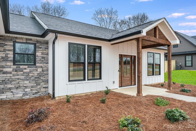 Property image 3 at 27706 Taylor Lane, Albemarle, NC 28001