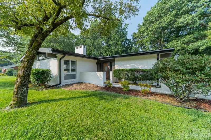 Property image 2 at 919 Rollingwood Drive, Mount Holly, NC 28120