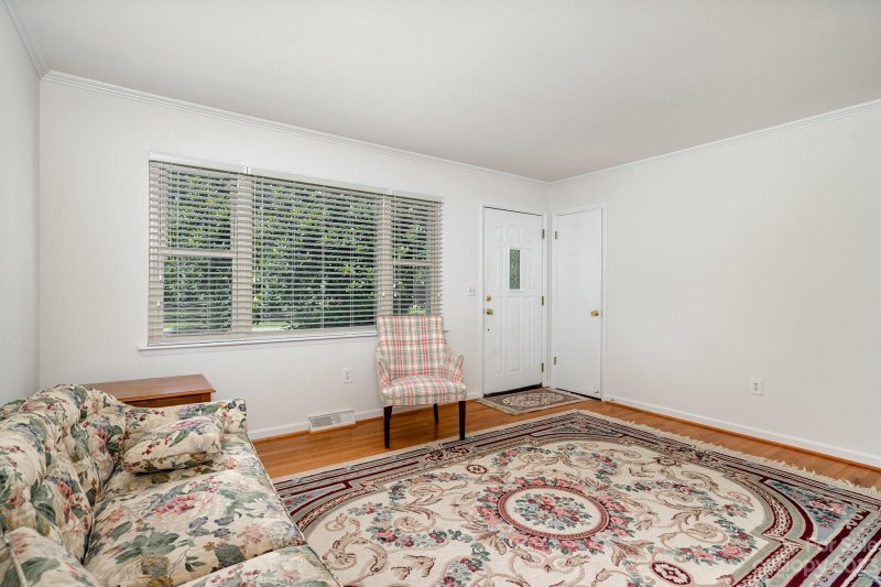 Property image 5 at 408 White Oak Lane, Matthews, NC 28104