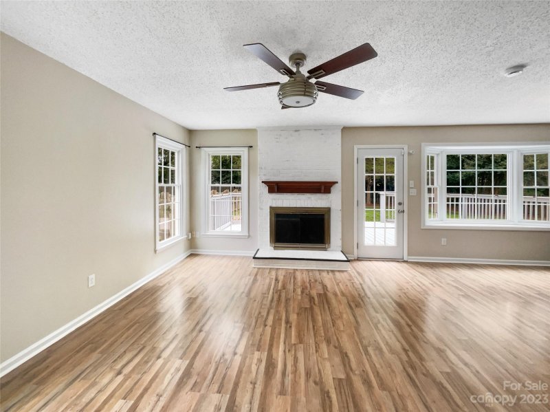 Property image 3 at 3818 Coopersdale Road, Charlotte, NC 28273