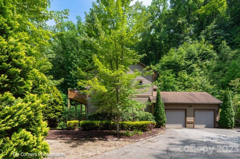 Property image 4 at 293 Sawgrass Drive, Whittier, NC 28789