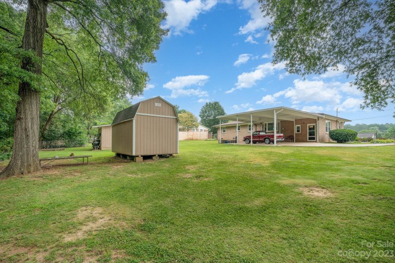 Property image 5 at 3012 Westerwood Drive, Charlotte, NC 28214