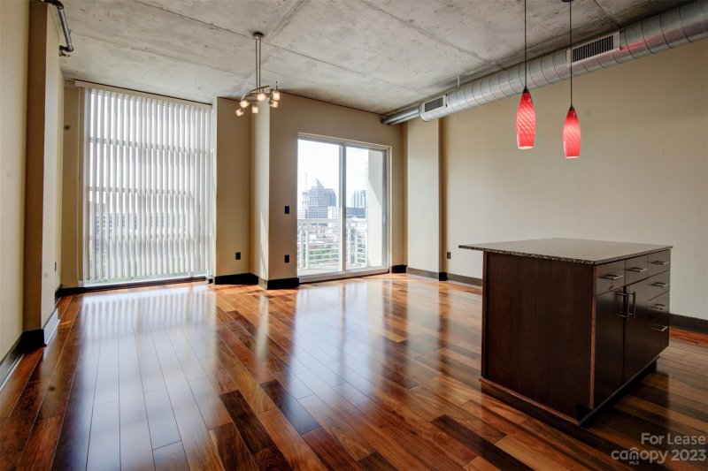 Property image 4 at 505 E 6th Street, Charlotte, NC 28202