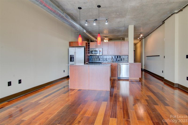 Property image 5 at 505 E 6th Street, Charlotte, NC 28202