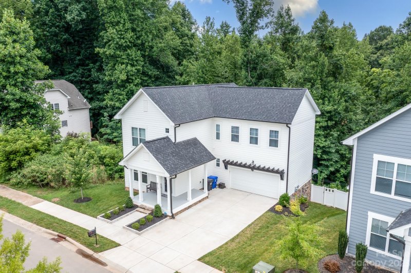 Property image 3 at 8117 Dumphries Drive, Huntersville, NC 28078