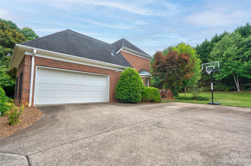 Property image 5 at 506 Johnsfield Road, Shelby, NC 28150