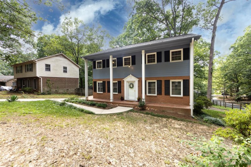 Property image 3 at 4539 Easthaven Drive, Charlotte, NC 28212