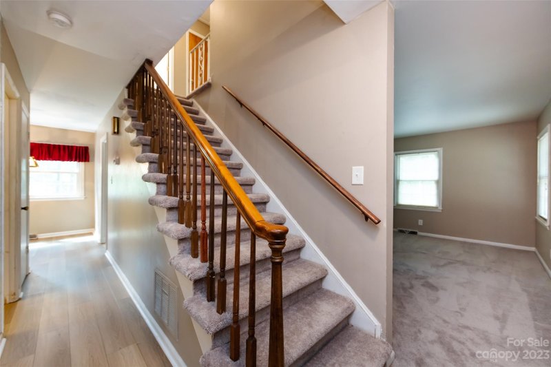 Property image 4 at 4539 Easthaven Drive, Charlotte, NC 28212