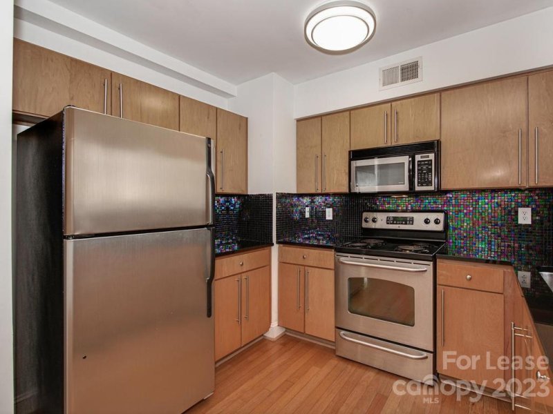 Property image 5 at 211 N Dotger Avenue, Charlotte, NC 28207