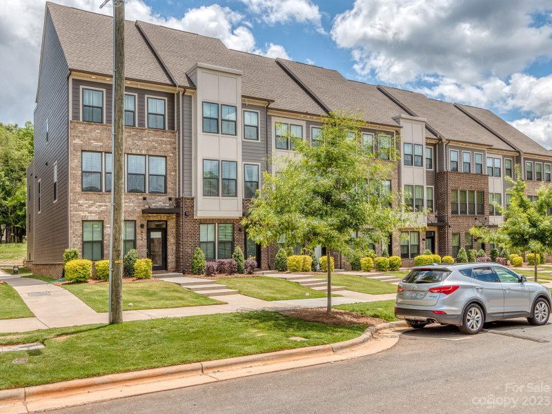 Property image 3 at 632 Uwharrie River Road, Charlotte, NC 28211