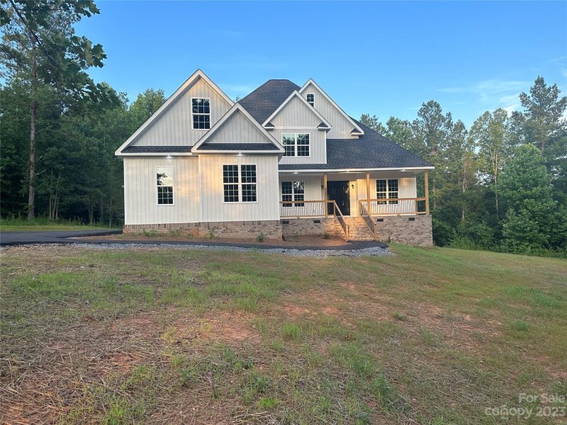 6257 Sanders Landing Lane