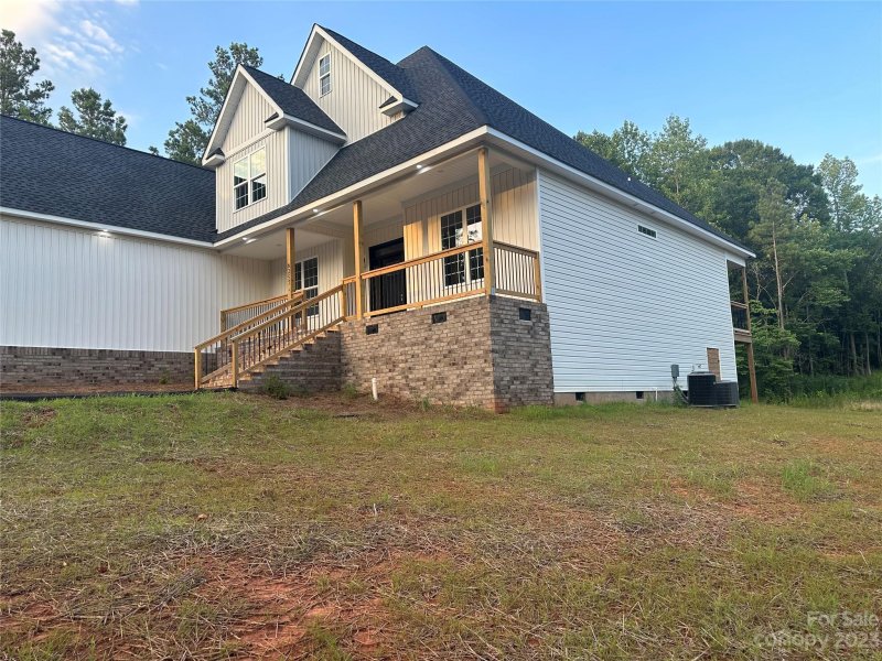 Property image 2 at 6257 Sanders Landing Lane, Clover, SC 29710